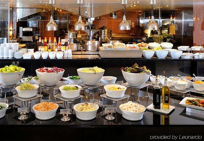Courtyard By Marriott Hotel